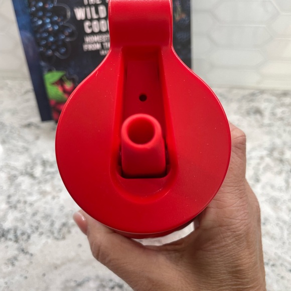 Starbucks Red 2024 Holiday Red Logo Twist to Sip SS Bottle Tumbler. NWT! - Picture 7 of 10